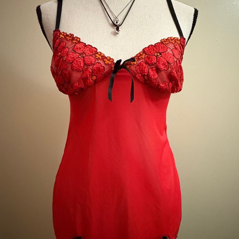Dreamgirl Scarlet and Ebony Lace Lingerie